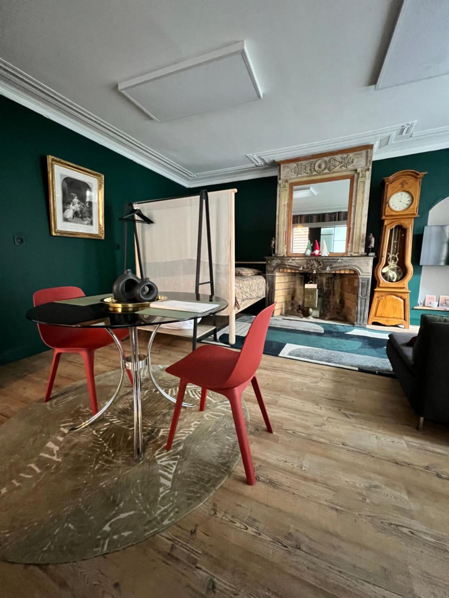 Maison 1747 - Gites De Standing En Vieille-Ville Avec Cour Boulogne-sur-Mer Eksteriør bilde